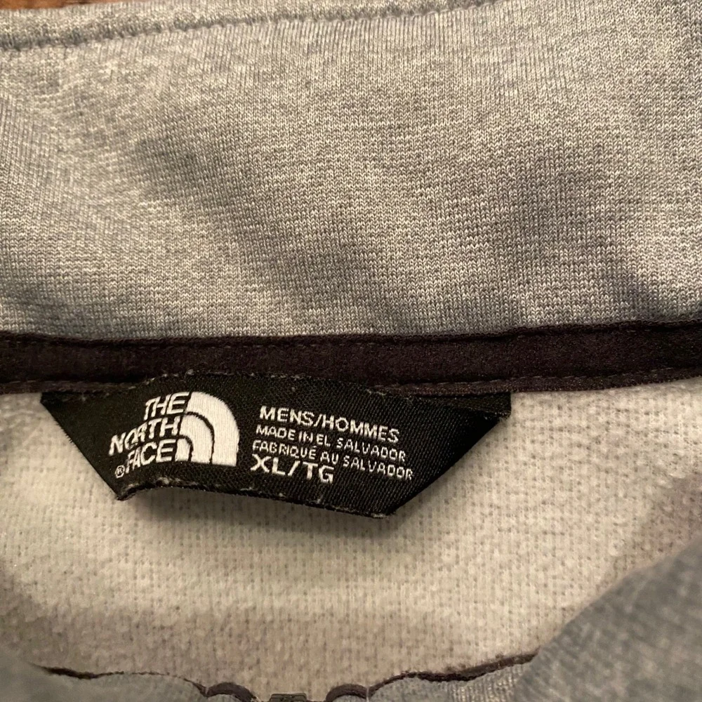 The North Face Mens XL Quarter Zip Pullover Grey Heather Active Fleece Jacket